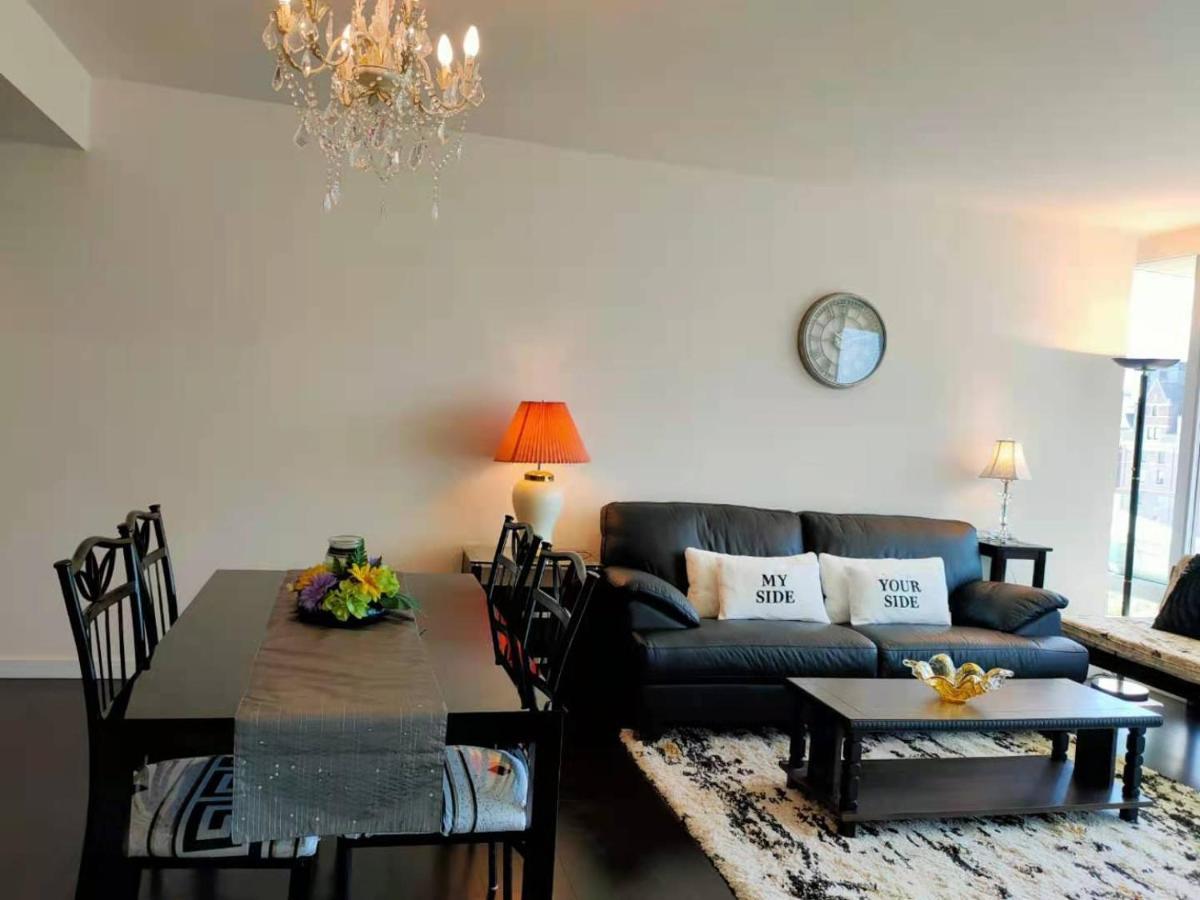 Waterfalls Hotel - Suite In Falls Downtown With Pool Victoria Eksteriør bilde