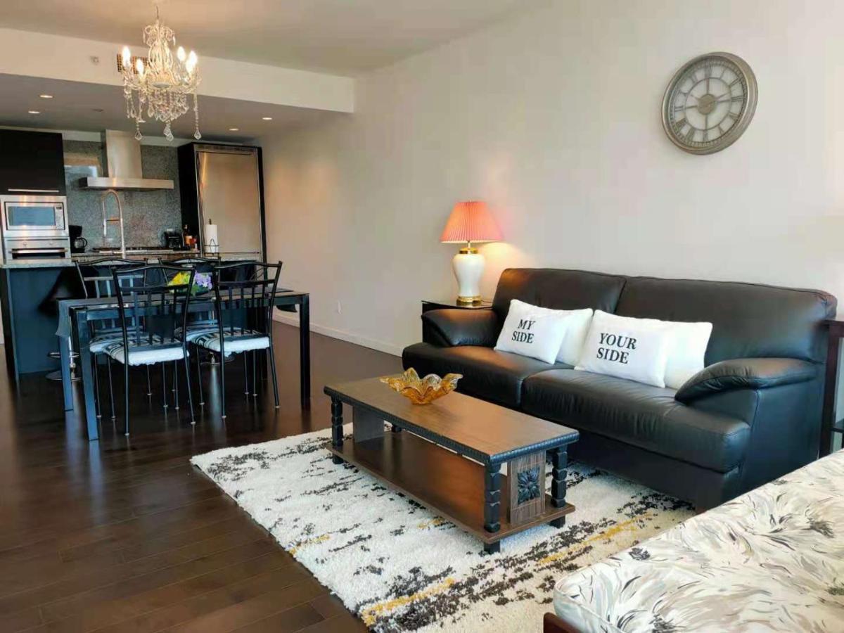 Waterfalls Hotel - Suite In Falls Downtown With Pool Victoria Eksteriør bilde